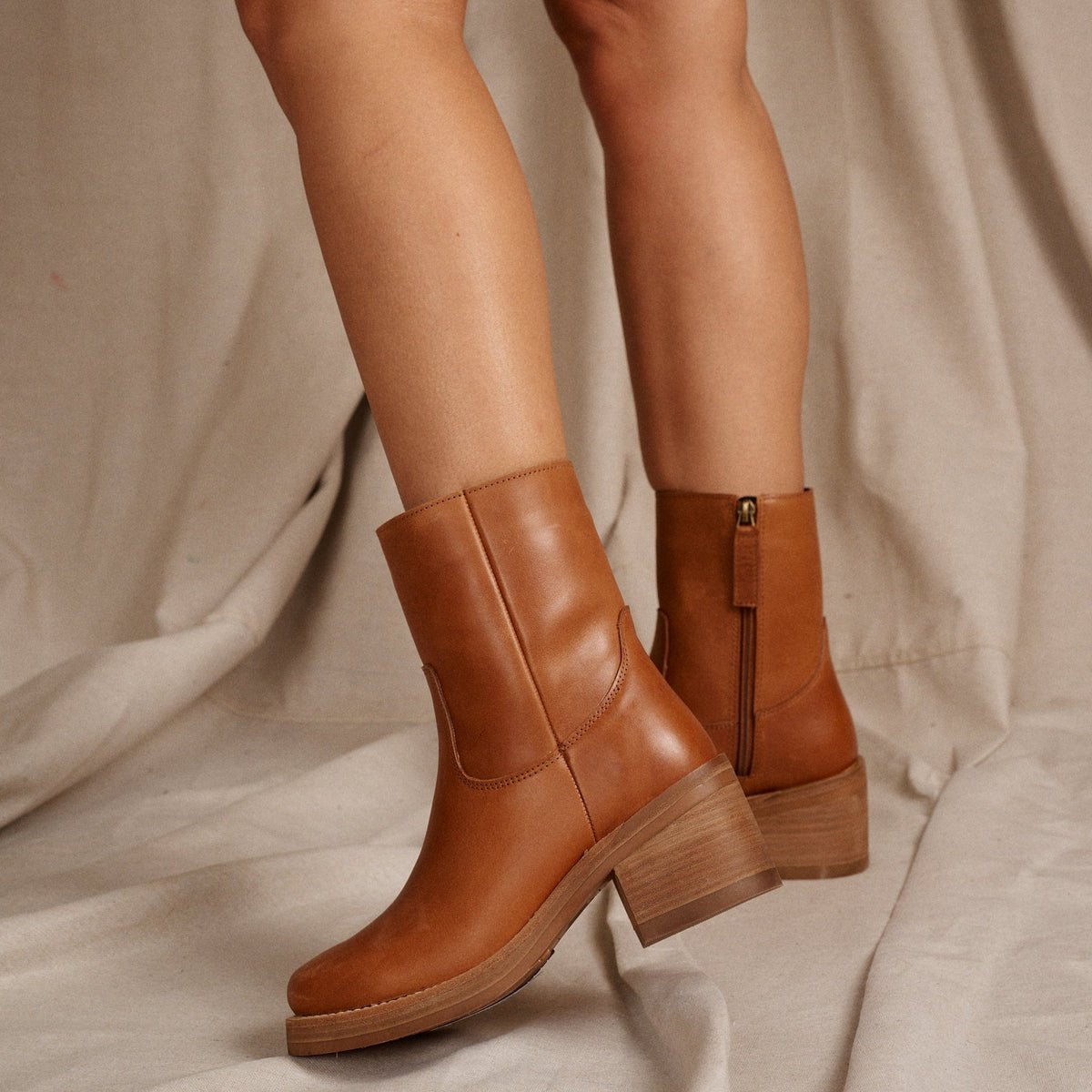 ROXY LEATHER BOOTIE